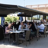 Terrasse ensoleillée